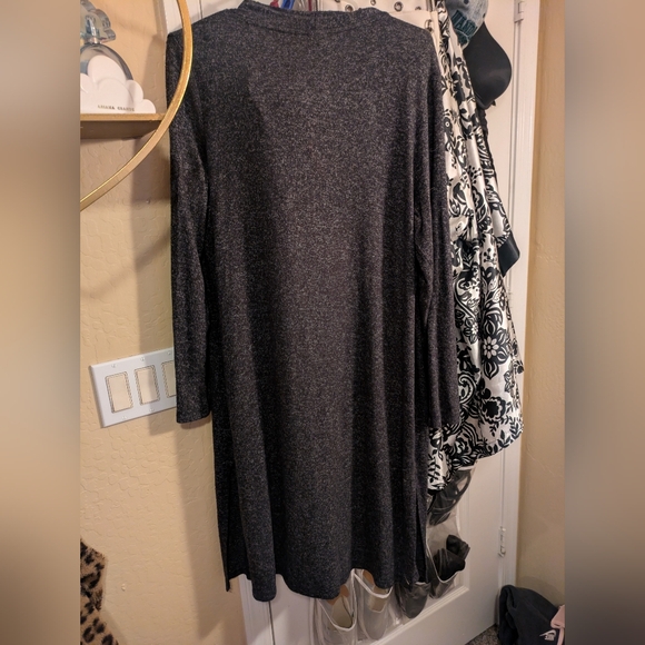 Soft Charcoal Open-Front Cardigan w/ Pockets – Cozy Layering Staple - Picture 7 of 7